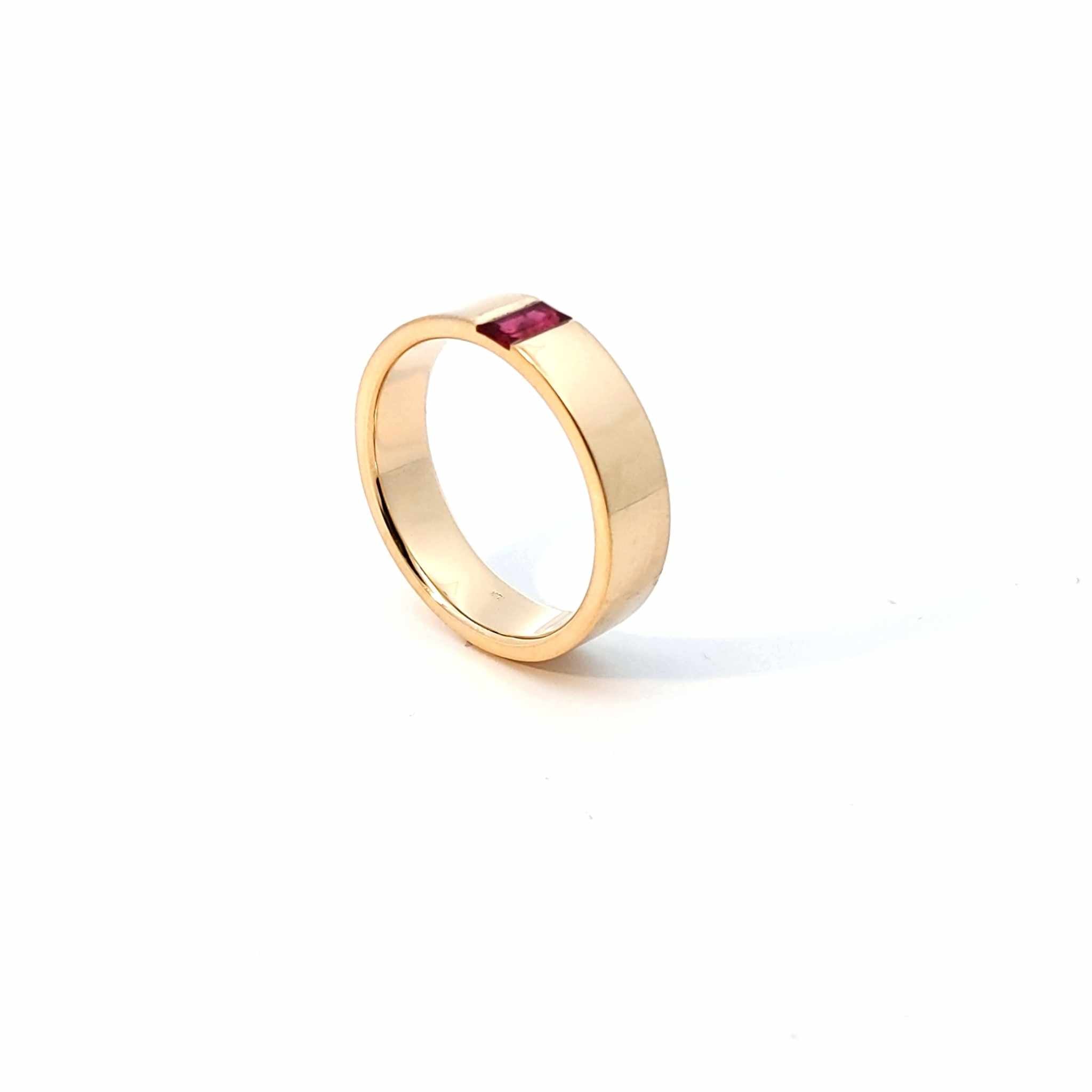 18K yellow gold Amory Band wedding ring with channel-set 0.47-carat baguette ruby and 6mm width