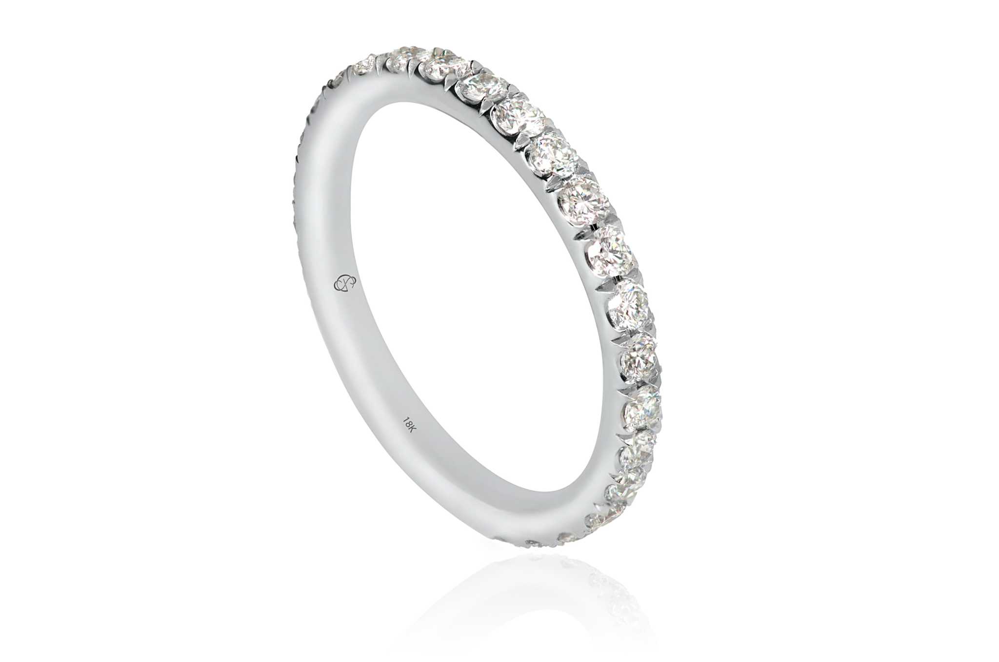Mona Diamond Wedding Band in 18K yellow gold with EF VVS diamonds, 1.06 carats.