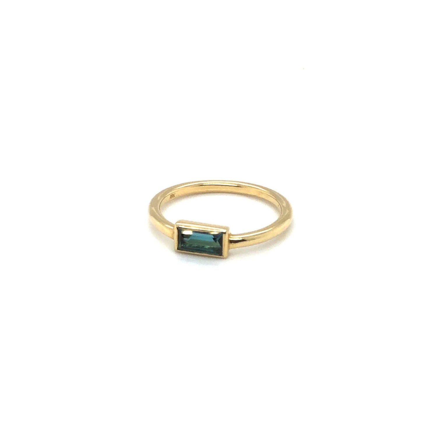 Elegant Tourmaline Solitaire Ring with 0.83ct blue tourmaline in classic gold band setting