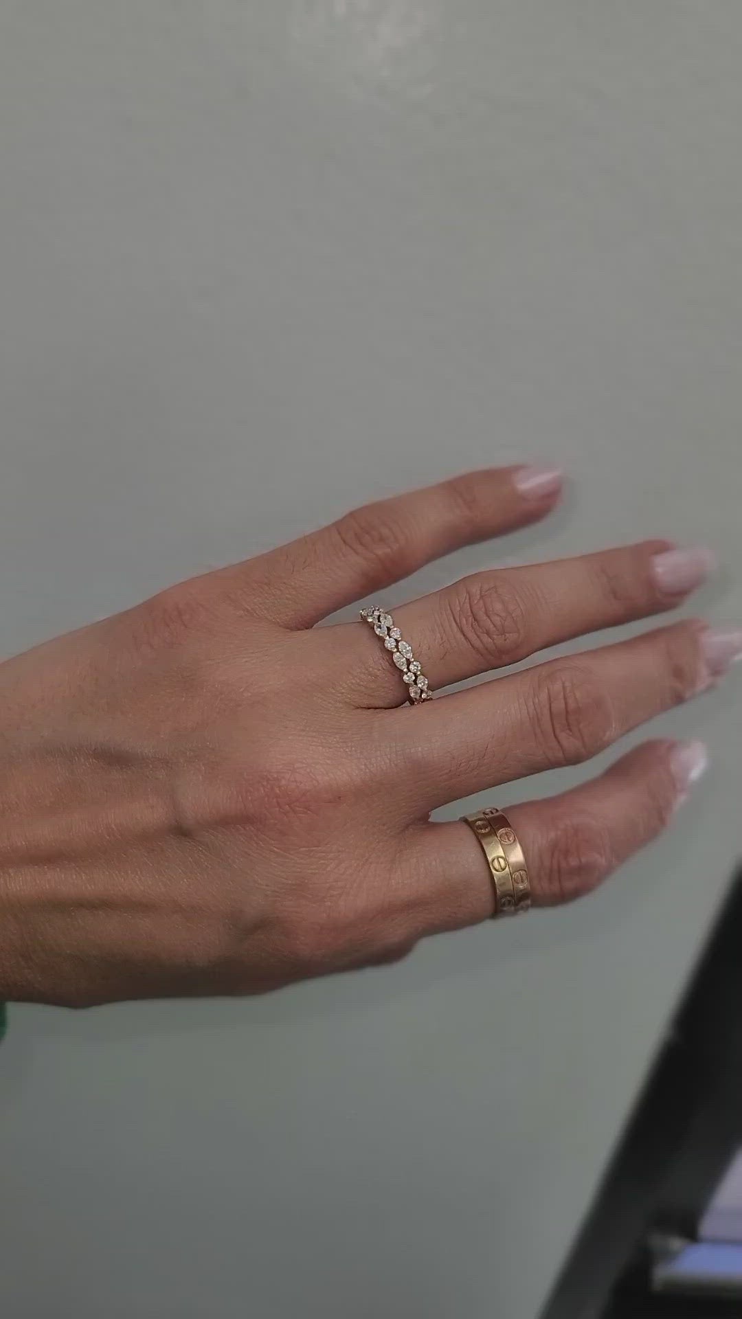 Bella wedding band
