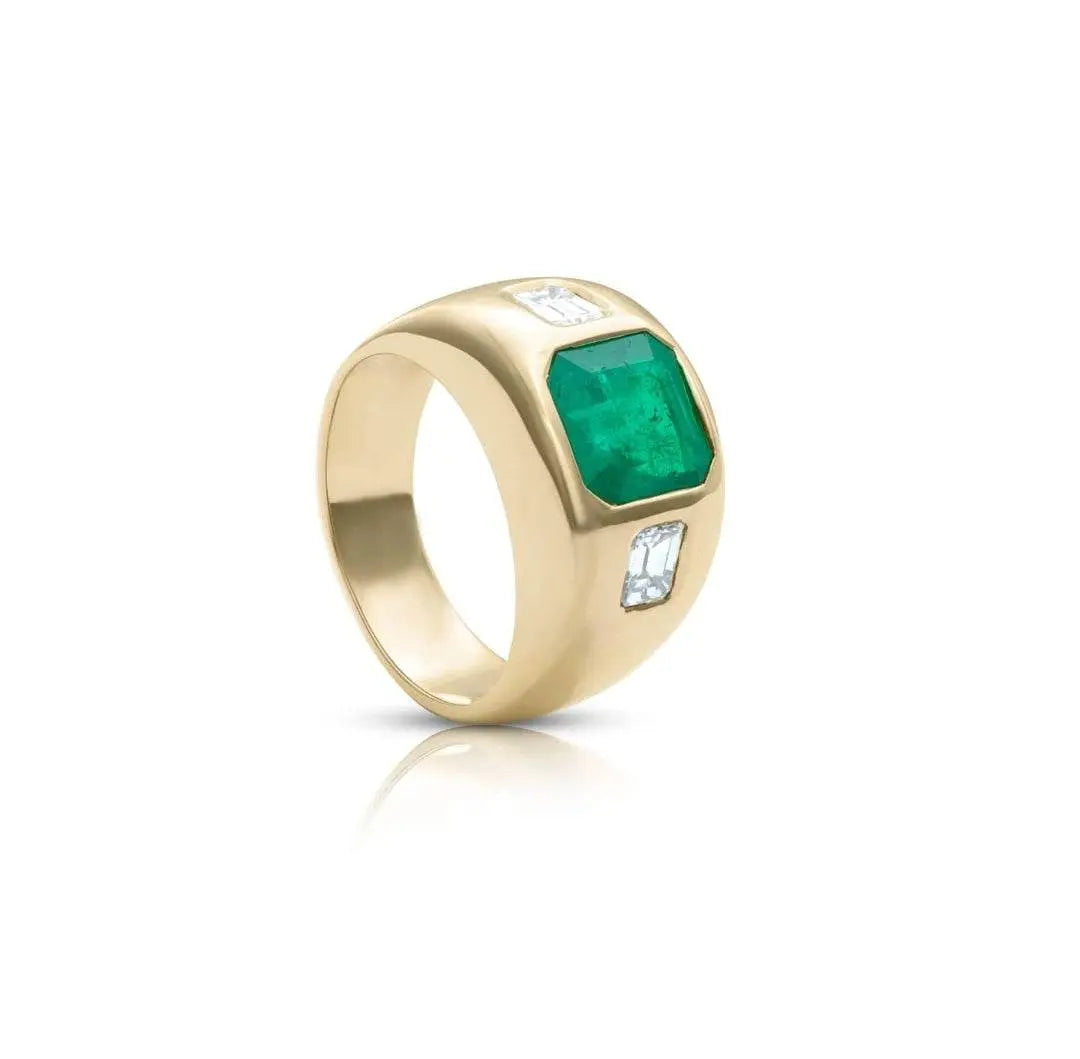 Elegant fine jewelry collection celebrating Mother’s Day tribute with personalized diamond and gold pieces