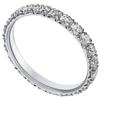 Ellie Wedding Band in 18k yellow gold with 0.38 carats VS diamonds, fishtail setting.