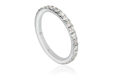 Mona Diamond Wedding Band in 18K yellow gold with EF VVS diamonds, 1.06 carats.